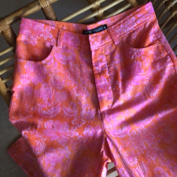 Zara cotton/linen summer lightweight floral pants. 4 pocket zipBright fun floral - Picture 5 of 12